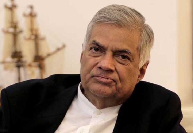 நடுத் தெருவில் ரணில்!