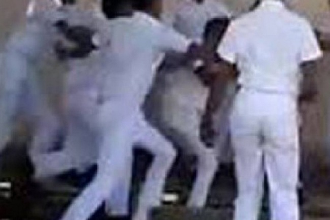 மாணவர்களுக்கிடையில் மோதல்….5 பேர் படுகாயம்