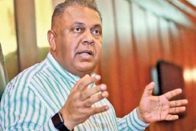 பாதுகாப்புச் செயலாளருக்கு பைத்தியம்…. நாடாளுமன்ற உறுப்பினர் மங்கள