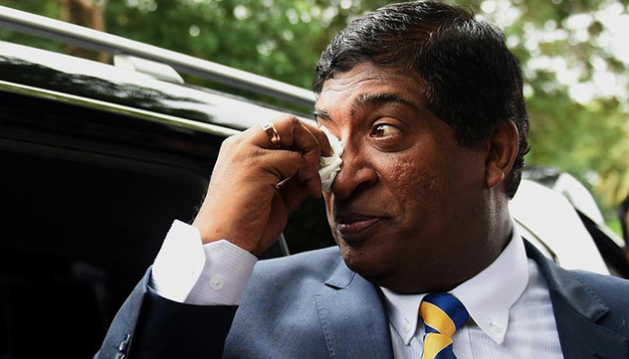 ரவி கருணாநாயக்க ரவியை கைது செய்ய நாட்டிலுள்ள அனைத்து பொலிஸ் நிலையங்களிற்கும் உத்தரவு!