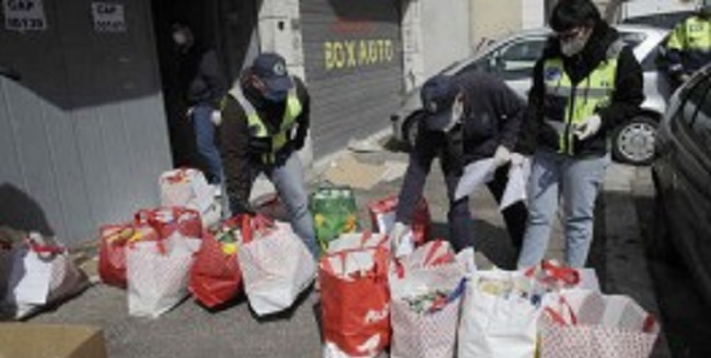 கொரோனா கோரத்தாண்டவம்…. பசியால் வாடும் மக்கள்!.. இத்தாலியில் வீடு வீடாக சென்று உதவிய மாபியா கும்பல்