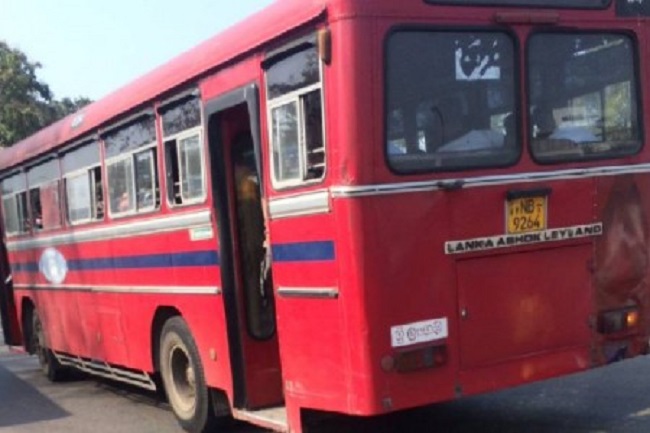 மாவட்டங்களுக்கிடையிலான போக்குவரத்து முற்றாக தடை! அமைச்சர் மஹிந்த அமரவீர….