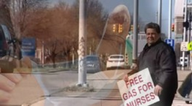 கொரோனாவுடன் போராடும் செவிலியர்களுக்கு நபர் செய்த நெகிழ்ச்சி செயல்!