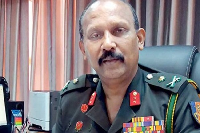 ஒரு நாள் சம்பளத்தை வழங்குமாறு முன்வைக்கப்பட்ட கோரிக்கை முப்படையினர் – பொலிஸ் அதிகாரிகளுக்கு பொருந்தாது! கமல் குணரத்ன