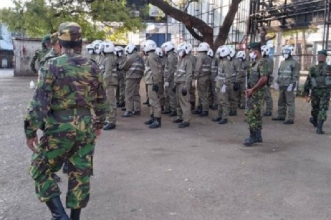 வாள்வெட்டுக் குழுக்களைக் கட்டுப்படுத்த களமிறக்கப்ட்டுள்ள சிறப்பு அதிரடிப் படையினர்!