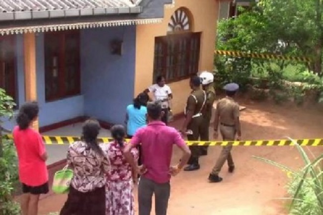 ஓய்வுபெற்ற ஆசிரியர் ஒருவர் படுகொலை! பொலிஸார் தீவிர விசாரணை..!!