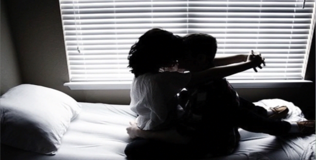 ரெட் லைட் ஏரியாவில் காண்டத்தை விட இனி, இதுதான் முக்கியம்.. பாலியல் தொழிலாளர்கள் முக்கிய அறிவிப்பு.!!