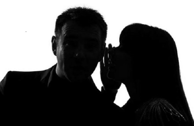 யாழ்ப்பாணத்தில் வழக்கம் போல வதந்தி: பொருட்கள் வாங்க முண்டியடிக்கும் மக்கள்!