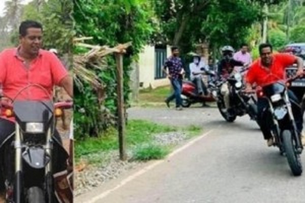 தலைக்கவசமின்றி மோட்டார் சைக்கிள்களில் பயணித்த வேட்பாளரின் நிலை கவலைக்கிடம்..!!