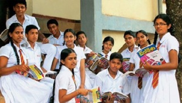 பாடசாலைகள் ஆரம்பித்தல் தொடர்பில் சுகாதார பணிப்பளர் அனில் ஜாசிங்கவின் பரிந்துரைக்கமையவே தீர்மானிக்கப்படும்  – கல்வி இராஜாங்க அமைச்சர்