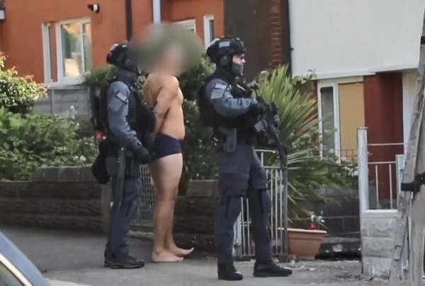 இரகசிய தொலைபேசி வலையமைப்பு சிக்கியது… பிரித்தானியாவின் மிகப்பெரிய குற்றக்கும்பல் மாட்டியது!