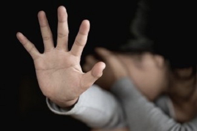 ஆசிரியரின் சமூகவிரோத செயல்: காணொளிகள் வெளிநாடுகளுக்கு விற்பனை.. பொலிஸாரின் அதிரடி நடவடிக்கை