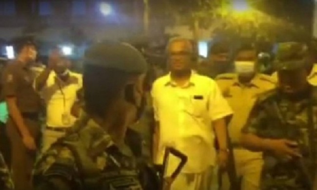 யாழ்ப்பாணத்தில் சுமந்திரனுக்கு எதிராக பொங்கியெழுந்துள்ள இளைஞர்கள் -யாழ் மத்திய கல்லூரி முன்னால் பெரும் களேபரம்… வெளியான முக்கிய செய்தி..