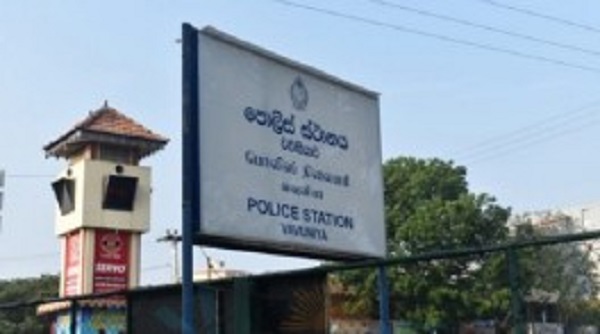 வவுனியாவில் பல்வேறு திருட்டுச் சம்பவங்களுடன் தொடர்புடைய மூவர் கைது