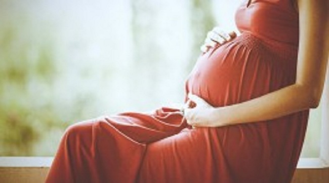 தனிமைப்படுத்தல் நிலையத்தில் குழந்தை பிரசவித்த பெண்!