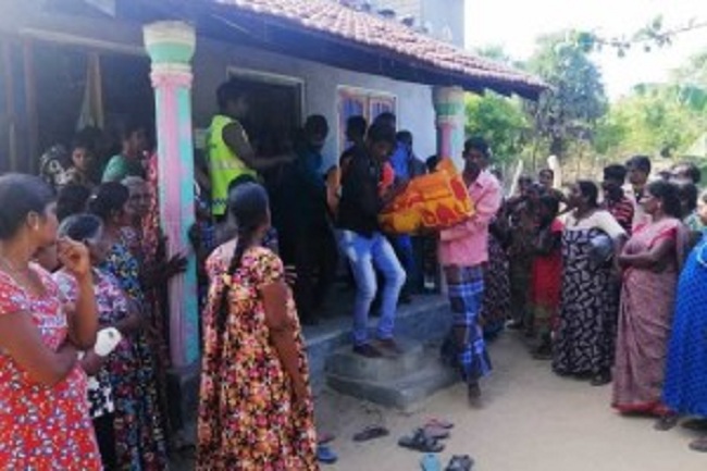 வீடொன்றிலிருந்து பெண் ஒருவரின் சடலம் மீட்பு!