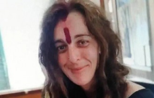 சுடுகாட்டில் நள்ளிரவில் தியானம் செய்வார்! அகோரிகளுடன் நட்பு… மாந்திரீகம் மீது ஈடுபாடு கொண்ட வெளிநாட்டு பெண்ணுக்கு நேர்ந்த விபரீதம்