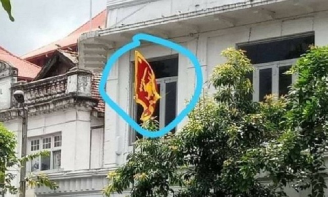 அமைச்சர்கள் பதவியேற்பில் சிறுபான்மையினரைக் குறிக்கும் நிறங்கள் அகற்றப்பட்ட கொடி! வெளியான முக்கிய தகவல்