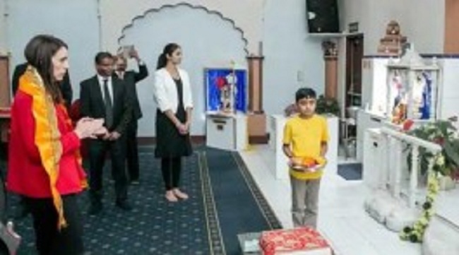 இந்து கோவிலுக்கு சென்ற நியூசிலாந்து பிரதமர்!