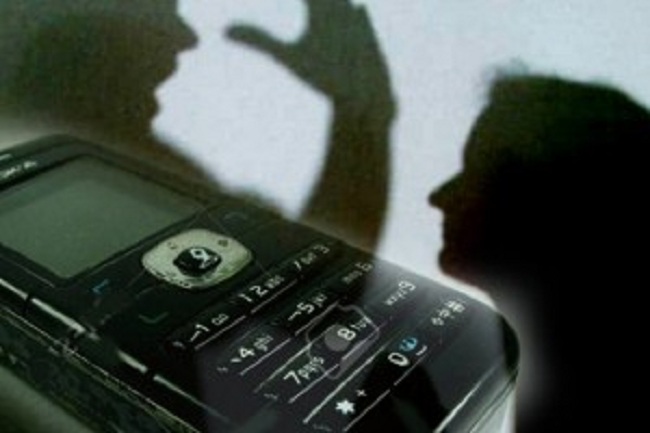 கணவனை குத்திவிட்டு தப்பியோடிய மனைவி….