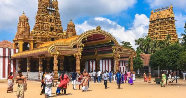 சேலைக்குள்ளிருந்து விழுந்த சங்கிலி: கைக்குழந்தையுடன் சிக்கிய இளம்பெண்! முக்கிய செய்தி……