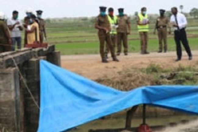 பொலிஸாருக்கு வழங்கப்பட்ட அவசரத் தகவல்! வாய்க்காலில் மிதந்த சடலம்….. பொலிஸார் தீவிர விசாரணை….