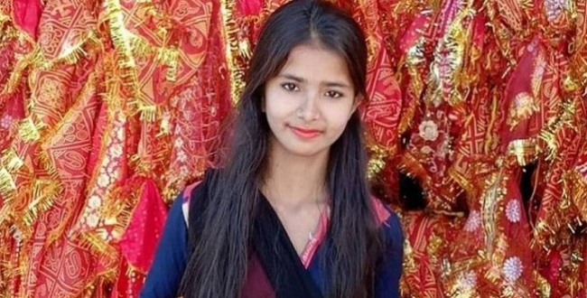 இரவில் வெகுநேரம் போனில் பேசிய திருமணமான இளம்பெண்!  குடும்பத்தார் கண்ட பகீர் காட்சி….