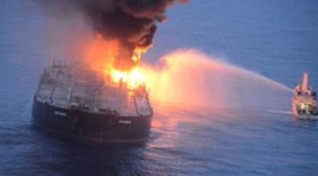 தீப் பிடித்த கப்பலினால் இலங்கைக்கு ஏற்பட்டுள்ள பெரும் நெருக்கடி… வெளியான முக்கிய தகவல்