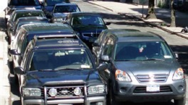 நாளொன்றுக்கு இத்தனை இலட்சம் வாகனங்கள் கொழும்பிற்குள் வருகின்றனவா? திணறும் பொலிஸார்