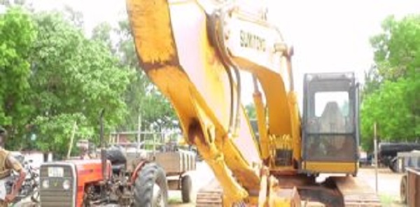 சட்டவிரோதமாக மணல் அகழ்ந்த 5 பேர் கைது!