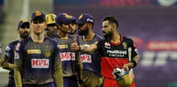 பல ஐ.பி.எல் சாதனைகளுடன் கொல்கத்தாவை துவம்சம் செய்த பெங்களூர்!