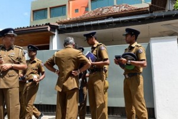 சாவகச்சேரியில் பகுதியில் பொலிஸார் முற்றுகை!