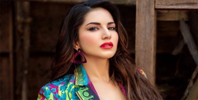 தலைவி சன்னி லியோன் புதிய சாதனை.! என்ன தெரியுமா?