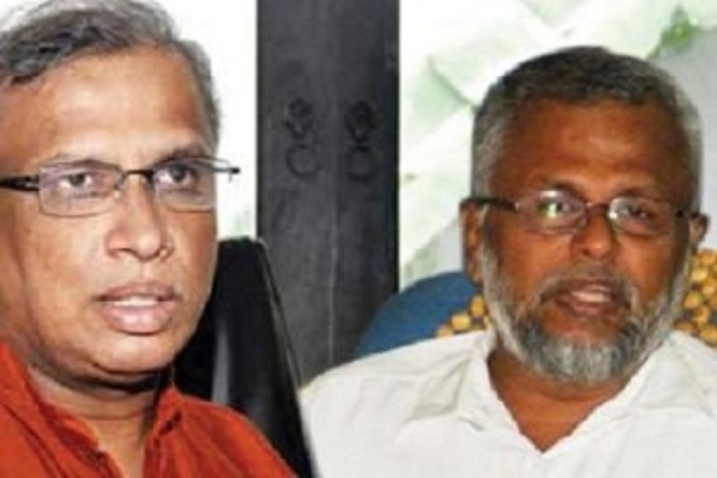 புலிகள் சார்பில் உயிரிழந்த பண்டிதரின் வீட்டில் விளக்கேற்றிய சுமந்திரன்…