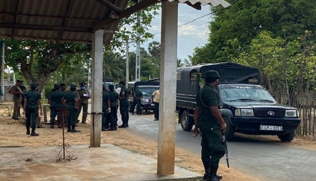 யாழ்ப்பாணத்தில்  ஒரு கிராமம் சுற்றிவளைப்பு