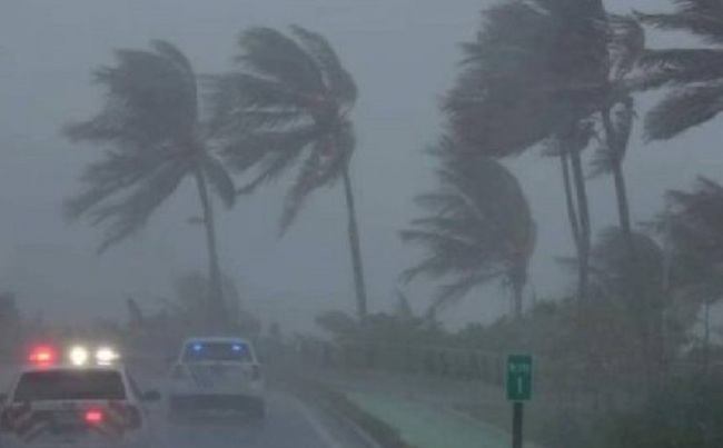 இலங்கையில் கிழக்கிலிருந்து வடக்கு நோக்கி வேகமாக நகரும் நிவர் புயல்!