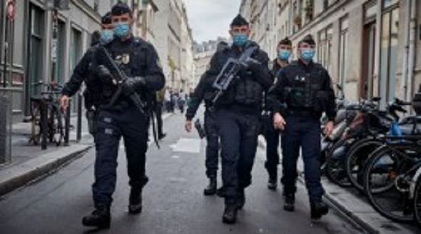 பாரிஸ் நகரை மொத்தமாக சுற்றிவளைத்த பொலிஸ்