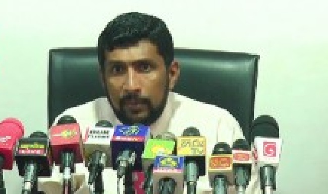 அரசியல் ஆதாயங்களுக்காக கொரோனா தடுப்பூசி குறித்து பேசவேண்டாம்!