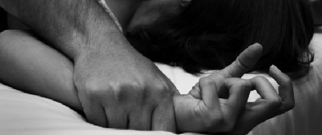 பாடசாலை மாணவி கர்ப்பவதியானார்: மாமா கைது!