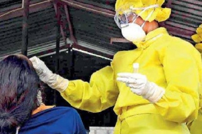 உரும்பிராயில் தனிமைப்படுத்தப்பட்ட மருத்துவர் ஒருவரின் குடும்பம் உட்பட 17 குடும்பங்கள்