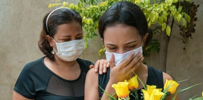 யுவதி கட்டிப்பிடித்ததால் வந்த விபரீதம்