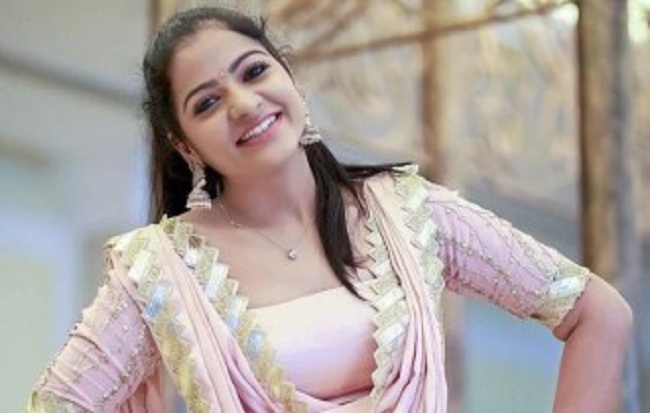 சித்ரா நட்பு வட்டத்தில் இருந்த முக்கிய அரசியல் பிரமுகர்கள்! தினேஷ் என்பவர் பொலிசில் அளித்த தகவல்..