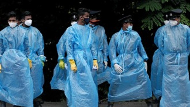 பிள்ளைகளுக்கு கொரோனா தொற்றும் என்ற அச்சம் – தாயொருவர் தற்கொலை