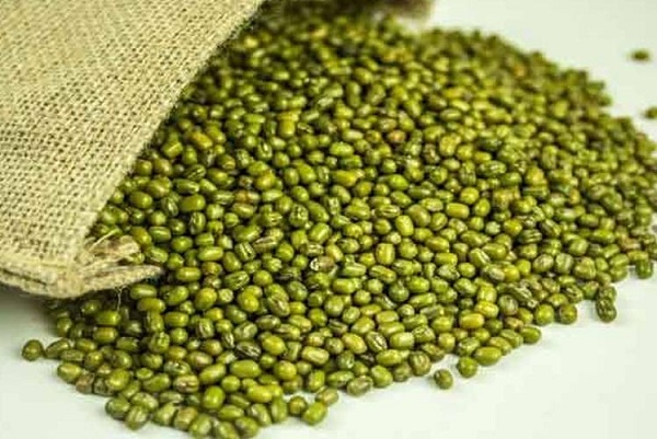 இந்த சிறிய நிற பச்சைப் பயற்றில் இவ்வளவு நன்மையா? அன்றாட உணவில் கொஞ்சம் சேர்த்துகேங்க