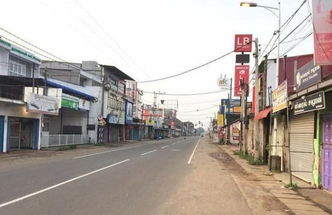 கொரோனா அச்சம் – வெறிச்சோடியது மருதனார்மடம்!