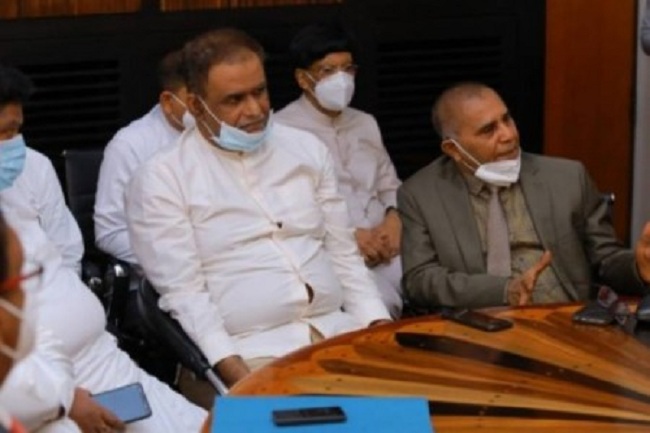 மஹிந்த முஸ்லிம் அமைச்சர்களிடம் விடுத்த வேண்டுகோள்!