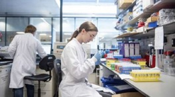 கொரோனா வைரஸ் தடுப்பூசி பெற்றுக்கொள்வது தொடர்பில் பேச்சுவார்த்தை