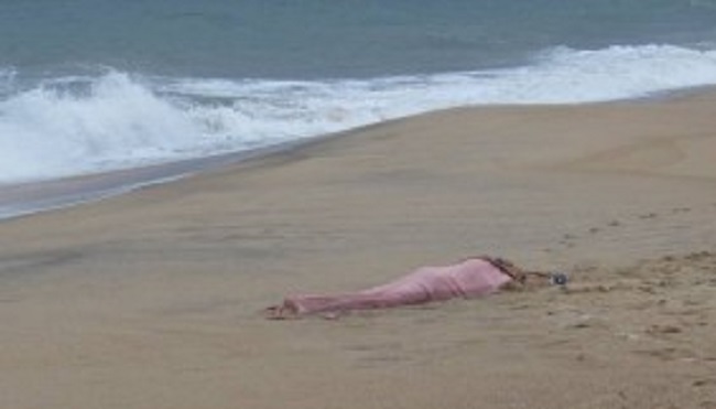 கடலில் நீராடிய இளைஞனுக்கு நேர்ந்த துயரம்!