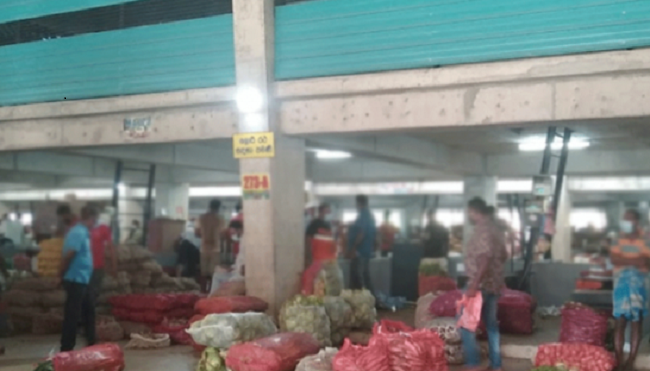 புதிய மெனிங் சந்தையில் 7 பேருக்கு கொரோனா தொற்று!