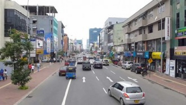 வெள்ளவத்தையில் கொரோனா வைரஸ் தீவிரம் –   கடைகள் பூட்டு